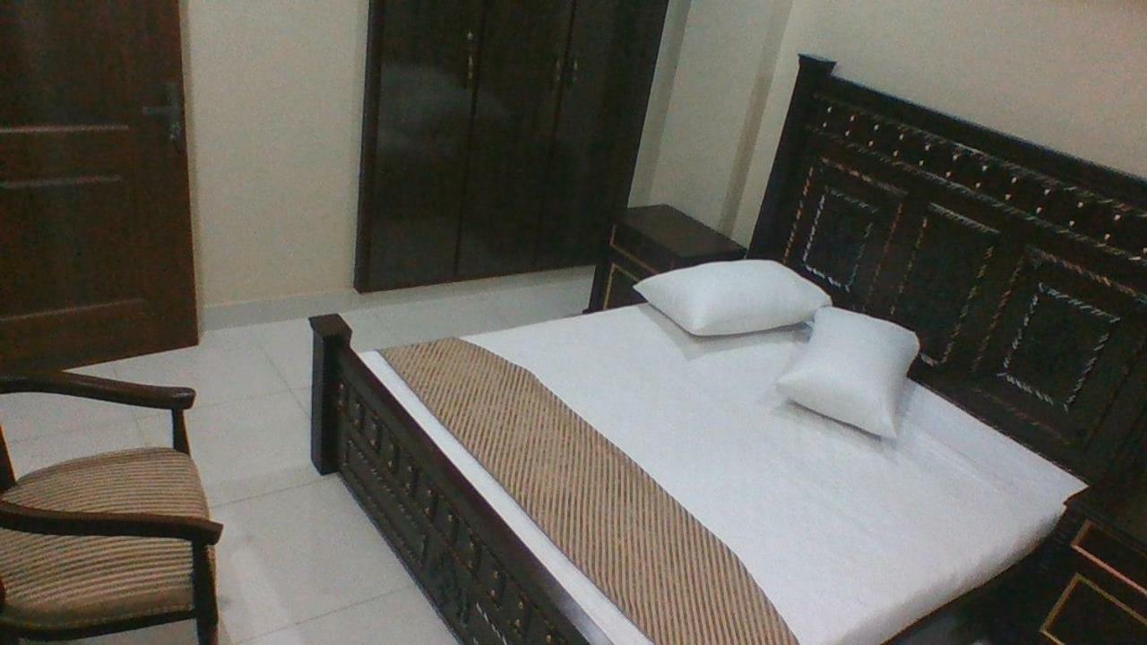 Red Roof Hotel Sahiwal 외부 사진