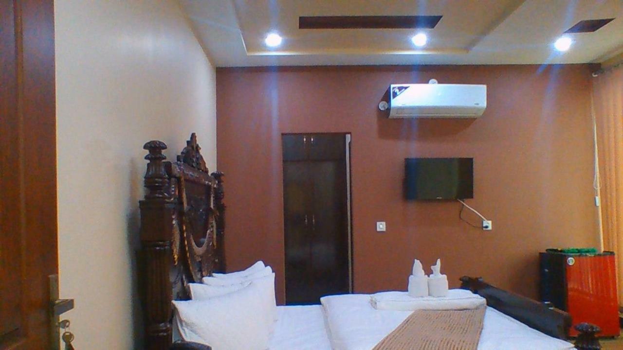 Red Roof Hotel Sahiwal 외부 사진