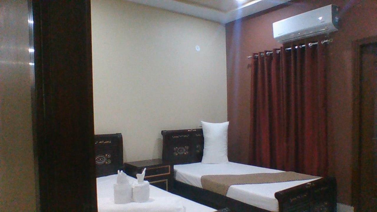 Red Roof Hotel Sahiwal 외부 사진