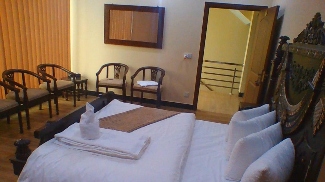 Red Roof Hotel Sahiwal 외부 사진