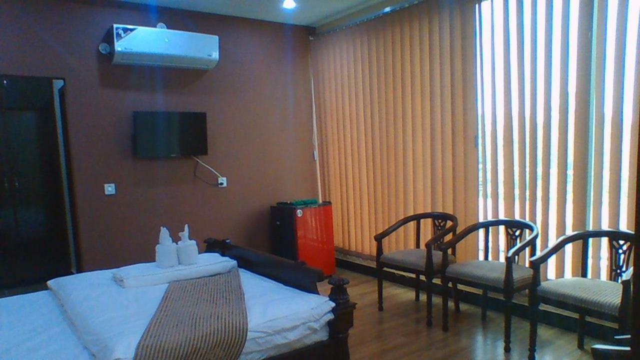 Red Roof Hotel Sahiwal 외부 사진